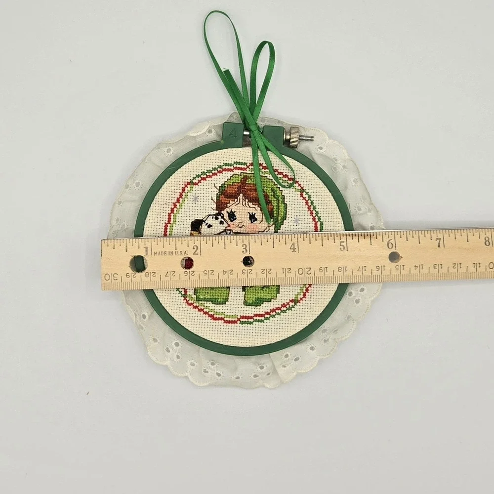 VTG CUTE CHRISTMAS‎ ELF Finished Cross Stitch Ornament Gift Keepsake Brown Hair